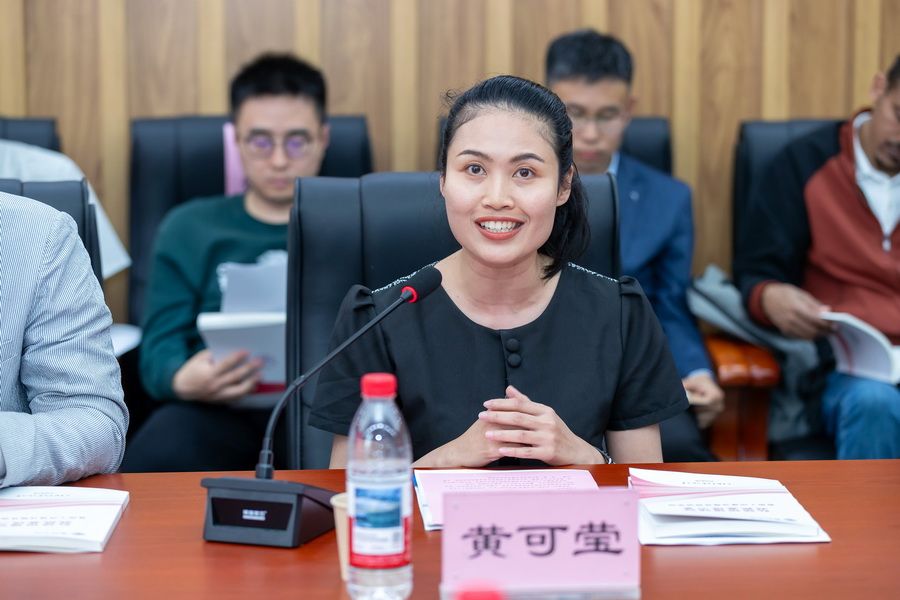 副校长米靖出席会议并讲话