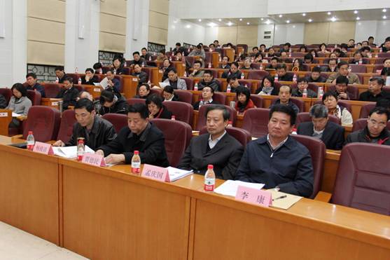 孟校长回顾了2012年主要工作